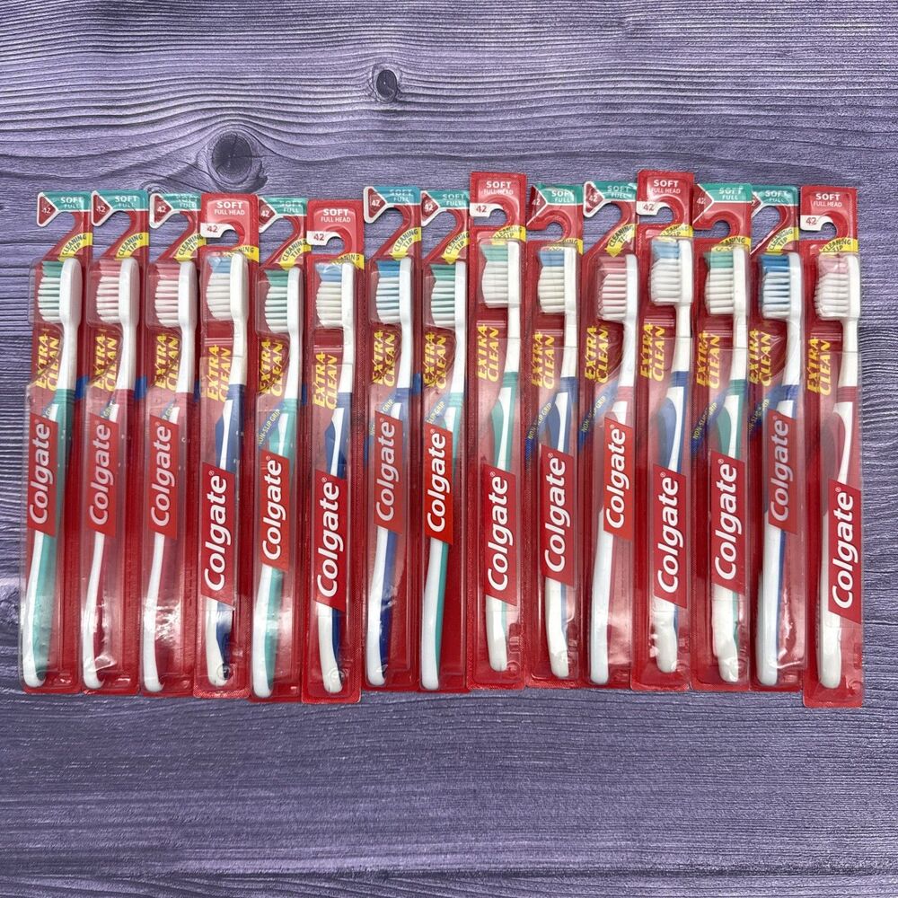 15 Colgate Toothbrush Extra Clean Soft Full Head 42 Cleaning Tip + Non-Slip Grip